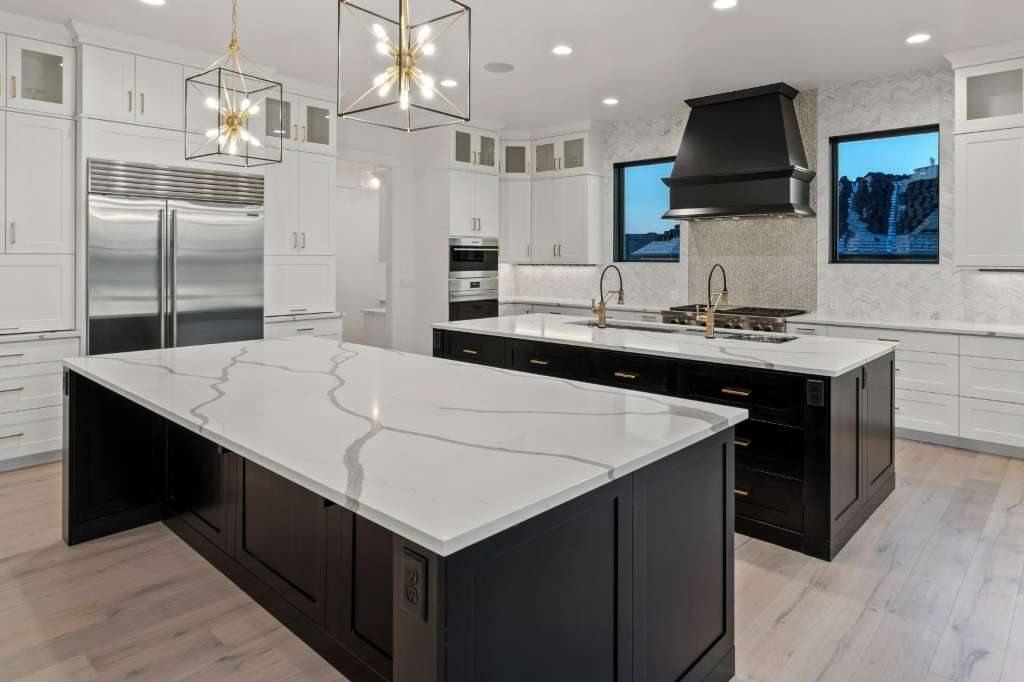 Elevate your Outdated Kitchen with Quartz Countertops